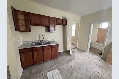 1210 Lawrence Road NE, Canton, OH 44705 - Photo 18