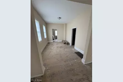 1210 Lawrence Road NE, Canton, OH 44705 - Photo 12