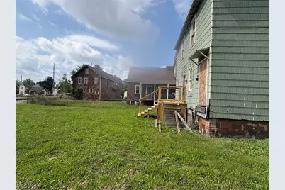 1210 Lawrence Road NE, Canton, OH 44705 - Photo 6