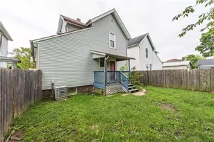327 Schrock Pl SW, Canton, OH 44647 - Photo 32