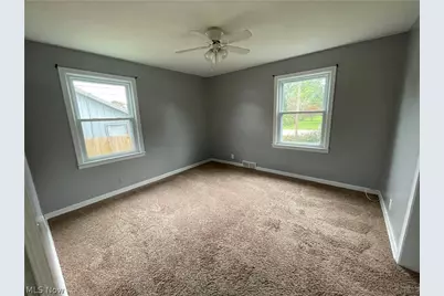 13060 Beeson Street NE, Alliance, OH 44601 - Photo 10