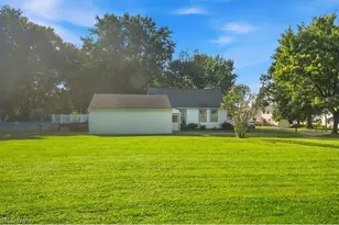2017 Woodward Ave, Poland, OH 44514 - Photo 12