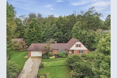2500 Treetop Circle NE, Canton, OH 44705 - Photo 2