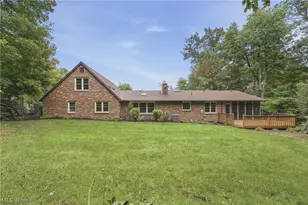 2500 Treetop Cir NE, Canton, OH 44705 - Photo 6