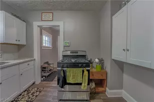 1215 Bellflower Ave SW, Canton, OH 44710 - Photo 10