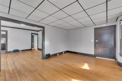 1347 Marlowe Avenue #2/UP, Oakwood, OH 44107 - Photo 6