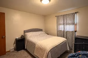 263 Park Dr, Campbell, OH 44405 - Photo 6