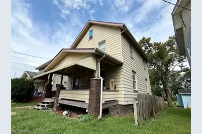 2013 17th Street NE, Canton, OH 44705 - Photo 4