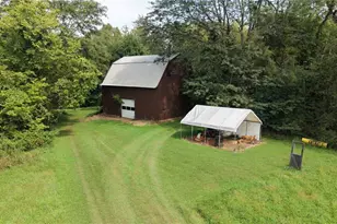 16567 Johnson Hill Rd, Newcomerstown, OH 43832 - Photo 4