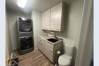 6235 Beverly Avenue NE, Canton, OH 44721 - Photo 2