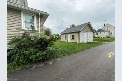 1747 5th Street SE, Canton, OH 44707 - Photo 4