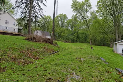1713 Woods Road, Akron, OH 44306 - Photo 2