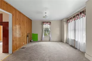 210 Maple Ave, St Clairsville, OH 43950 - Photo 8
