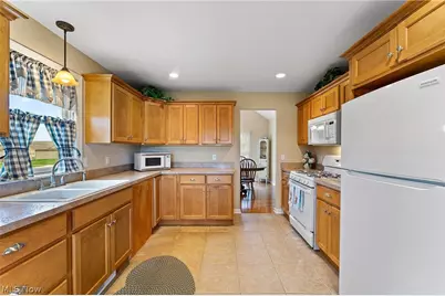 5290 Skye Drive, New Middletown, OH 44442 - Photo 8