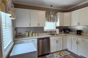 1111 Colonial Blvd NE, Canton, OH 44714 - Photo 22