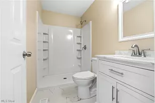 1270 Mallard Pond Circle, Grandview Heights, OH 44147 - Photo 30