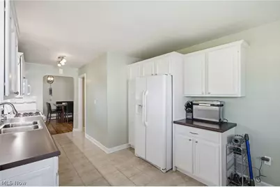 567 Twilight Drive, Green Hills, OH 44131 - Photo 8