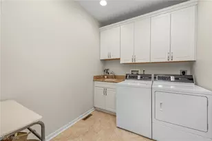 681 Bridgeside Dr, Avon Lake, OH 44012 - Photo 20