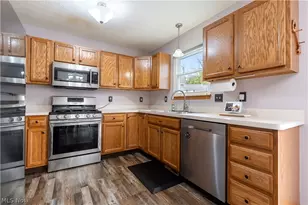 1095 Bennington Ct, Akron, OH 44312 - Photo 6