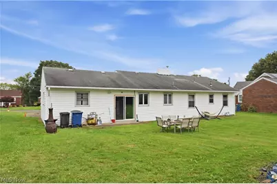 695 Moore Avenue, Campbell, OH 44405 - Photo 8