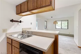 2143 Pinebrook Trail, Cuyahoga Falls, OH 44223 - Photo 18