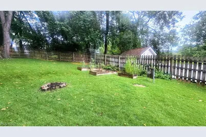 935 Chelsea Drive, Dover, OH 44622 - Photo 6