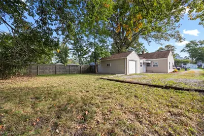 294 Longford Avenue, Elyria, OH 44035 - Photo 14