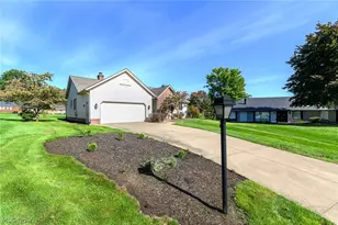 3740 Greenock Dr, Green, OH 44685 - Photo 2