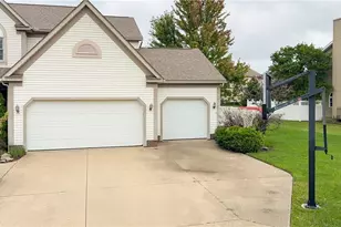 411 Hillbrook Dr, Cuyahoga Falls, OH 44223 - Photo 38