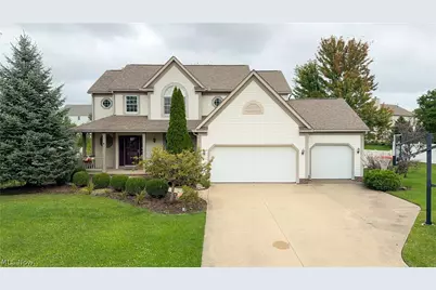 411 Hillbrook Drive, Cuyahoga Falls, OH 44223 - Photo 1