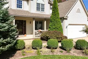 411 Hillbrook Dr, Cuyahoga Falls, OH 44223 - Photo 2