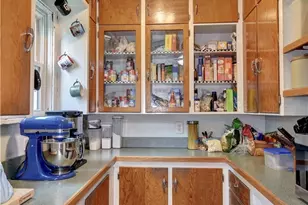 215 Dover Rd NE, Sugarcreek, OH 44681 - Photo 8