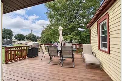 215 Dover Road NE, Sugarcreek, OH 44681 - Photo 4