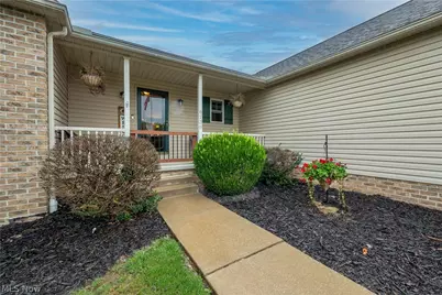 6139 Cartage Avenue NW, Canal Fulton, OH 44614 - Photo 2