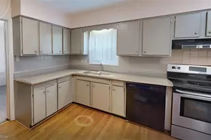223 Randel Ave, Akron, OH 44313 - Photo 2