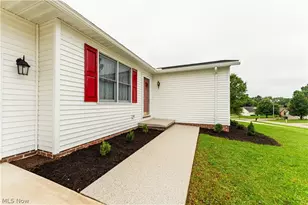 294 Apple Ridge Dr, Apple Creek, OH 44606 - Photo 12