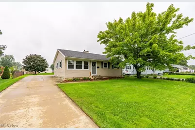 160 Page Street NW, Massillon, OH 44647 - Photo 2