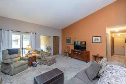 768 Kirkwall Drive #BLDG 42-G, Akron, OH 44321 - Photo 8