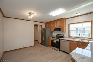 8909 Falcon Dr, Streetsboro, OH 44241 - Photo 6