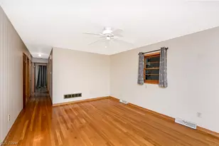 141 26th St NW, Barberton, OH 44203 - Photo 6