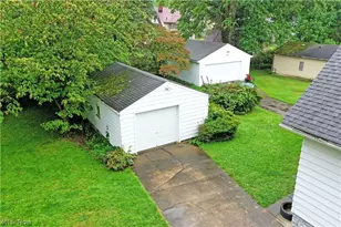 351 Marmion Ave, Youngstown, OH 44507 - Photo 4