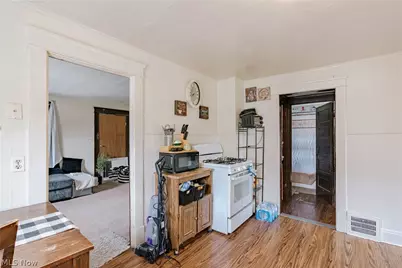 380 E 165th Street, Loveland, OH 44110 - Photo 8