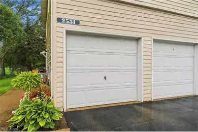 2551 Royal County Down Drive #D, Uniontown, OH 44685 - Photo 4