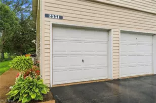 2551 Royal County Down Dr, Uniontown, OH 44685 - Photo 4