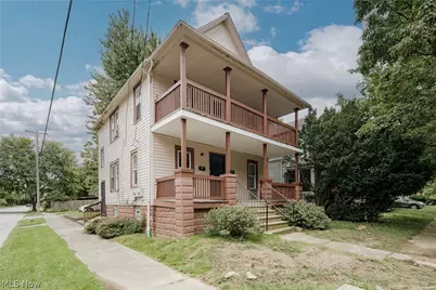 379 E 162nd Street, Loveland, OH 44110 - Photo 2