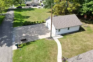 17512 Lundys Ln, Lake Milton, OH 44429 - Photo 8