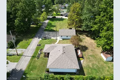 17512 Lundys Lane, Lake Milton, OH 44429 - Photo 6