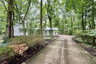 2181 Woodlawn Cir, Stow, OH 44224 - Photo 2