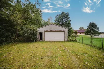 2821 Nesmith Lake Boulevard, Akron, OH 44314 - Photo 40