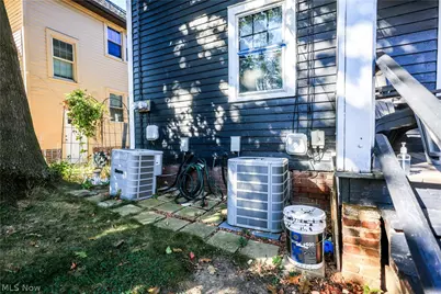 2021 Lewis Drive, Oakwood, OH 44107 - Photo 6